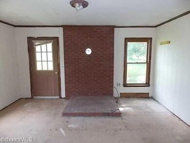 217 Greenvale Rd, Asheboro, NC 27203 - photo 6