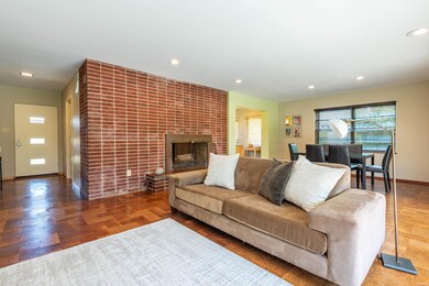 1304 E University St, Bloomington, IN 47401 - photo 4