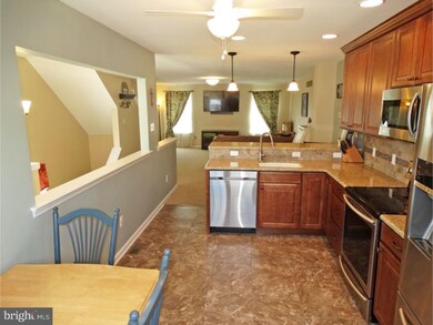 1107 Lenape Ln, Conshohocken, PA 19428 - photo 4