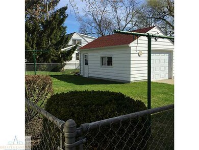 1320 Goodrich St, Lansing, MI 48910 - photo 2
