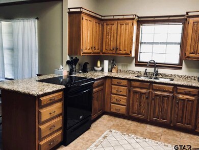 1613 1613 Willow Bend, Tyler, TX 75703 - photo 2