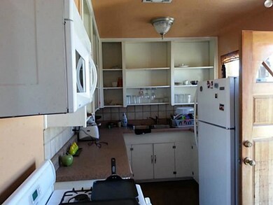 8004 Carpenter Dr, El Paso, TX 79915 - photo 4