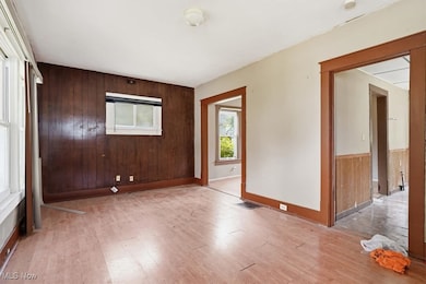 1036 Lexington Ave, Akron, OH 44310 - photo 3