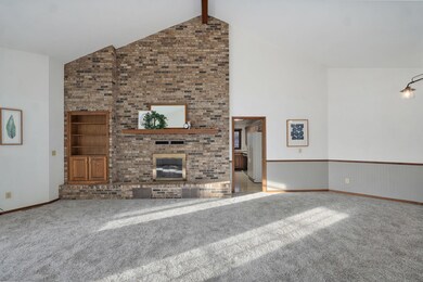 2209 S Golden Ave-6