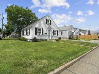 96 Packard St, Cranston, RI 02910 - photo 2