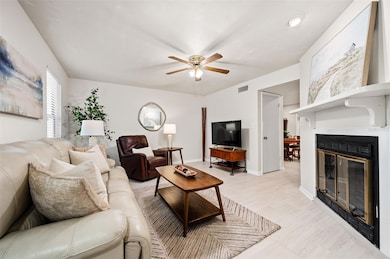 2720 NW 104th Ct unit B, Gainesville, FL 32606 - photo 4