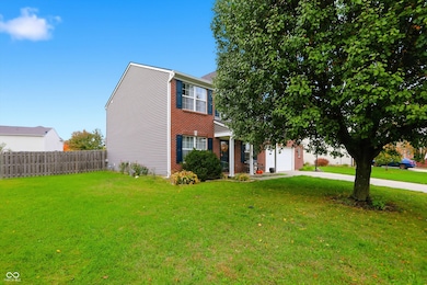 2352 S Logan Dr, New Palestine, IN 46163 - photo 3