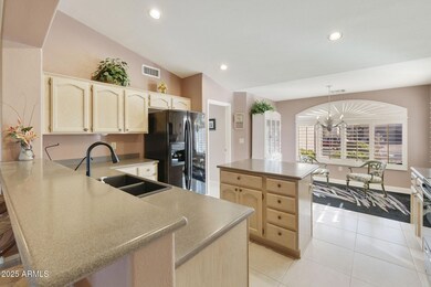 5752 S Amberwood Dr, Chandler, AZ 85248 - photo 3