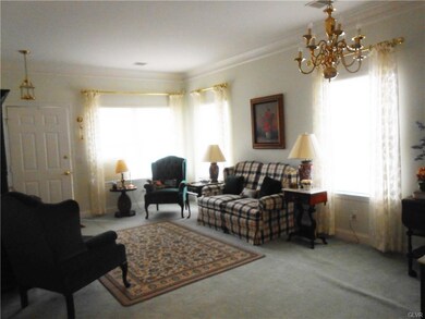 4692 Blue Grass Ln unit 22, Macungie, PA 18062 - photo 2