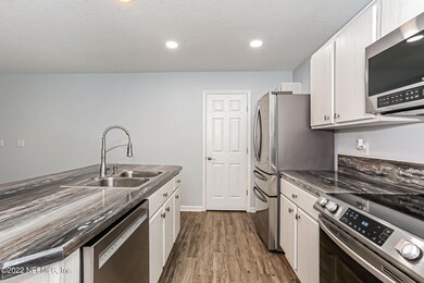 12182 Alexandra Dr, Jacksonville, FL 32218 - photo 6