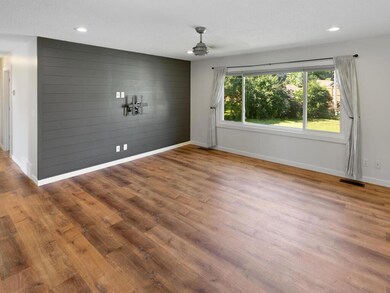 16469 Glengary Ct W, Rosemount, MN 55068 - photo 6