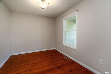 2109 W Meadow Ln, Carbondale, IL 62901 - photo 7