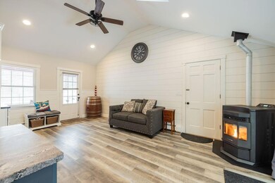 7 Gendron Ln, Kennebunk, ME 04043 - photo 5