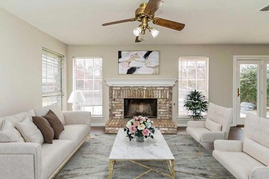 704 Parkland Ct, Hurst, TX 76053 - photo 2