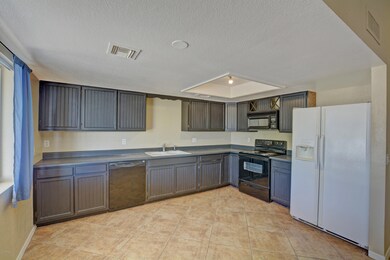 5 - Kitchen
