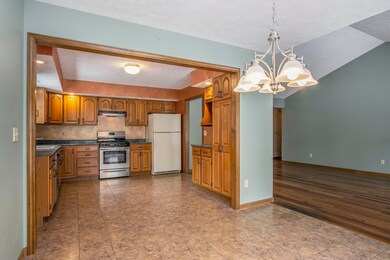 56830 Weymouth Ln, Elkhart, IN 46516 - photo 3