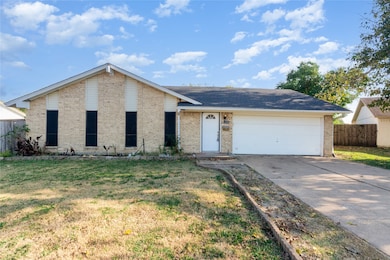2304 Greenwood Cir, Carrollton, TX 75006 - photo 3