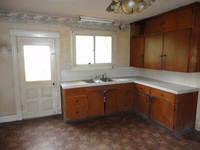 7723 E Fillmore Rd, Ithaca, MI 48847 - photo 5