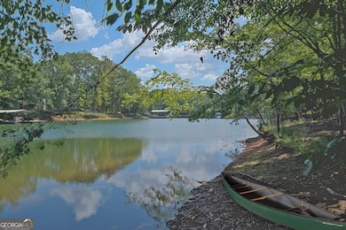 177’ frontage on Lake Lanier