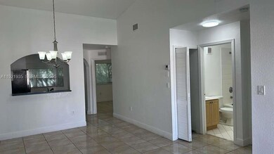 1250 SE 28th Ct unit 203, Homestead, FL 33035 - photo 4