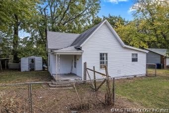 House is not liveable, value in land only