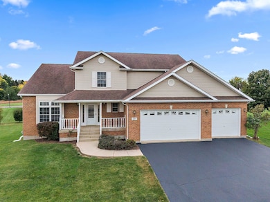 685 Persimmon St, Dekalb, IL 60115 - photo 2