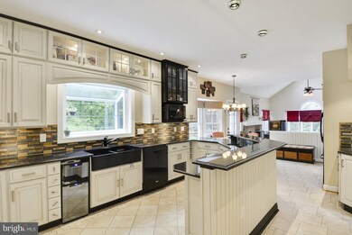 15557 Smithfield Place, Centreville, VA 20120 - photo 7