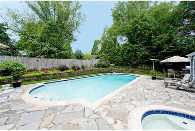 50 Guilford Cir, Phoenixville, PA 19460 - photo 2