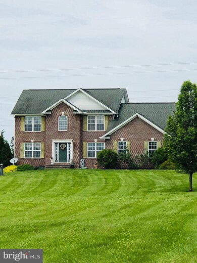 155 Point Cedar Dr, Martinsburg, WV 25404 - photo 2