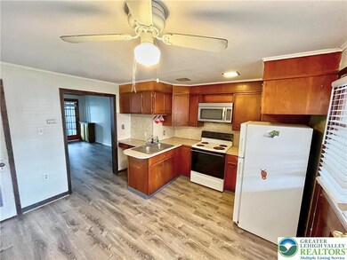 1022 S 10th St, Allentown, PA 18103 - photo 6