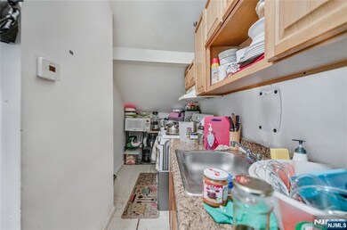 532 Summer St, Paterson, NJ 07501 - photo 5