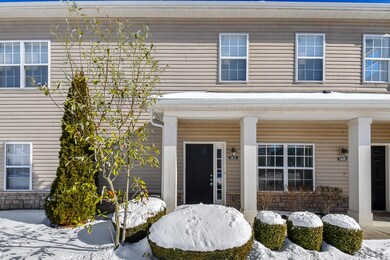 1412 Lakes Circle Dr Columbus OH 43240-5
