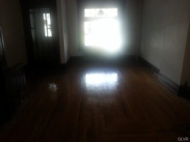236 S Franklin St, Allentown, PA 18102 - photo 4
