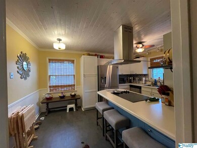 702 Fagan Springs Dr SE, Huntsville, AL 35801 - photo 7