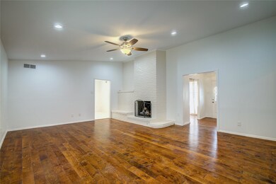 6142 E Lovers Ln, Dallas, TX 75214 - photo 3