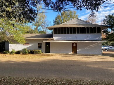 1096 Beech St, Wesson, MS 39191 - photo 2