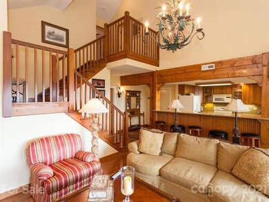 250 Creekside Way unit C-302, Burnsville, NC 28714 - photo 4