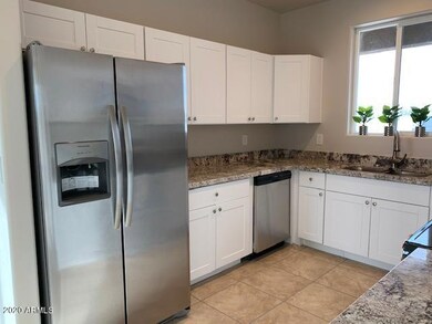 3015 W PARAISO DR- KITCHEN PIC 5