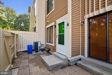 9323 Jarrett Ct, Montgomery Village, MD 20886 - photo 4