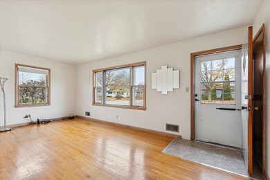 1727 24th St, Kenosha, WI 53140 - photo 4