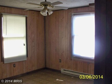 47 Circling Hawk Ln, Berkeley Springs, WV 25411 - photo 4