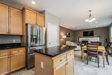 018-Kitchen-3303033-medium