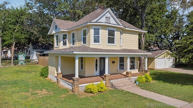 322 S Porter Ave, Okmulgee, OK 74447 - photo 2