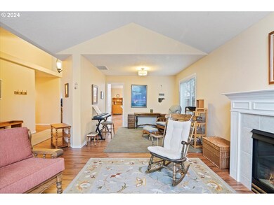 1042 Merlot Ave NE, Keizer, OR 97303 - photo 4