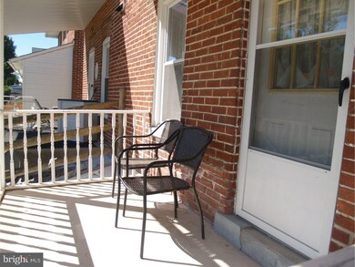 822 Chestnut St, Emmaus, PA 18049 - photo 2