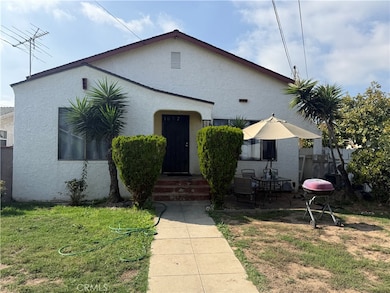 1057 N Neptune Ave, Wilmington, CA 90744 - photo 2