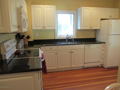 59 Thompson Ave unit 1rst Floor, Leonardo, NJ 07737 - photo 3