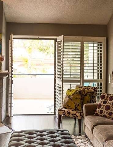 Living room entry to balcony