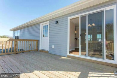 20 Nicholson Dr, Colonial Beach, VA 22443 - photo 2