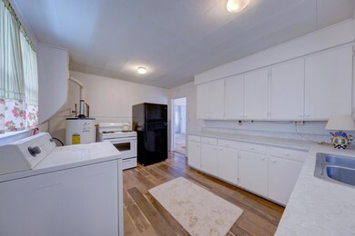 7 Kitchen